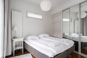 Modern 1BR Apt next to Lake Pyhäjärvi