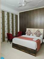M K Hotel & Restaurant