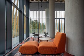 Hotel Nomad
