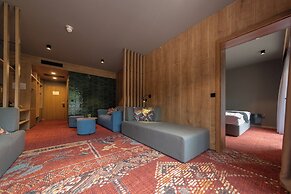 Hotel Nomad