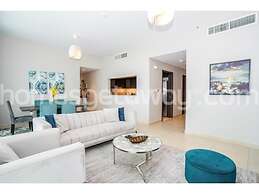 Homesgetaway-3BR Apt. in Downtown Views
