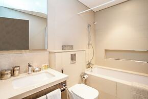 Homesgetaway- Cozy 3BR in Downtown Views