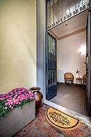 Maison Pitti Florence