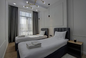 Aisha Hotel