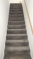 1 Bed Apartment Sleeps 2 - Parking & Wifi