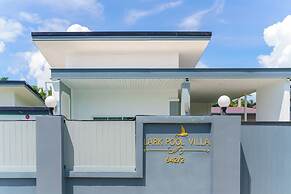 Lark Pool Villa Krabi