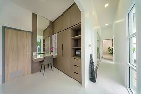 Lark Pool Villa Krabi