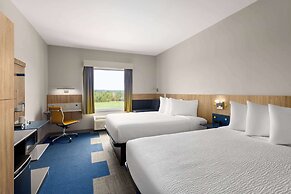 Microtel by Wyndham Lachute