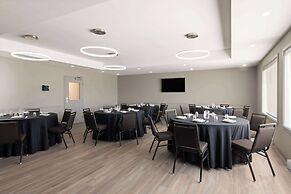 Microtel by Wyndham Lachute