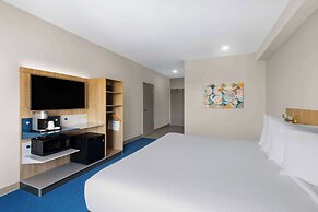 Microtel by Wyndham Lachute