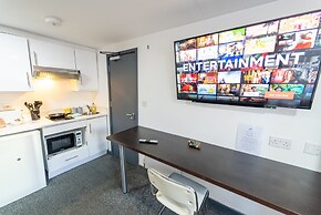100 Dale Road Studios in Guest House