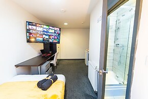 100 Dale Road Studios in Guest House