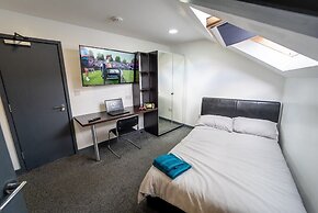 100 Dale Road Studios in Guest House