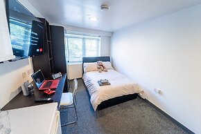 100 Dale Road Studios in Guest House