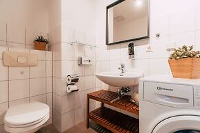 Luga Homes - Chausseehaus