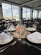 Lunas View Hotel and Restaurant