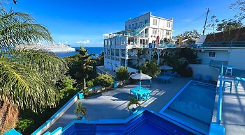 Lunas View Hotel and Restaurant