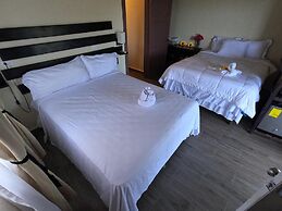 Lunas View Hotel and Restaurant