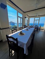 Lunas View Hotel and Restaurant