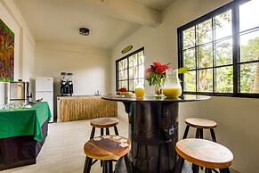 THE SEA GLASS INN