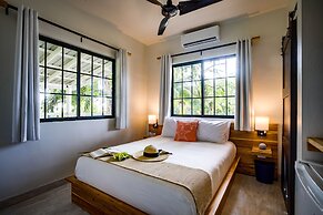THE SEA GLASS INN