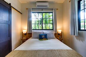 THE SEA GLASS INN