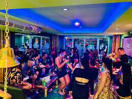 Popeyes Hostel Coffeeshop and Beer Bar