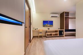Phra Nakhon Poshtel