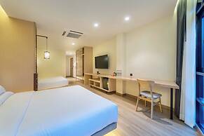 Phra Nakhon Poshtel