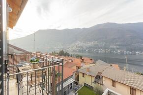 Pozzo Vertical Apartment With Garden and Parking