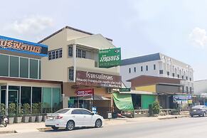 OYO 499 Pattaraporn Hotel