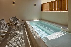 Apricus Suites