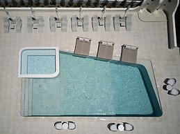 Apricus Suites