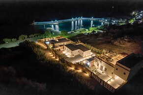 Mneme Suites & Villas