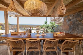 Mneme Suites & Villas