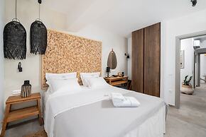 Mneme Suites & Villas