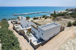 Mneme Suites & Villas