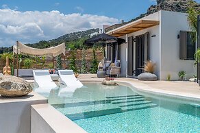 Mneme Suites & Villas