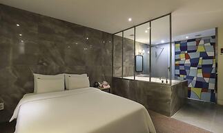 H2 Hotel