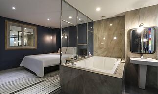 H2 Hotel
