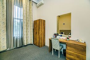 Bristol Hotel