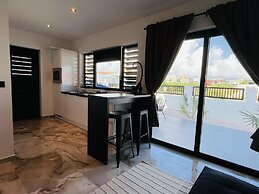Luxury Studio With Private Jacuzzi Near Beaches
