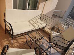 Turtle Bay Holiday - Sleeps 4, Pools & Sea View