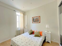 Modern Apartment 20 m from the Sea