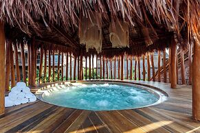 Hotel Shibari Tulum - Restaurant & Cenote Club
