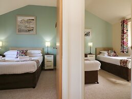 2 Manleigh Park