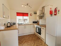 2 Manleigh Park