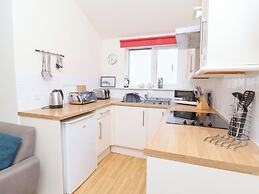8 Manleigh Park