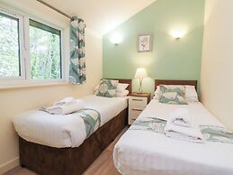 8 Manleigh Park