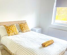 Central London 2-bed Apartment